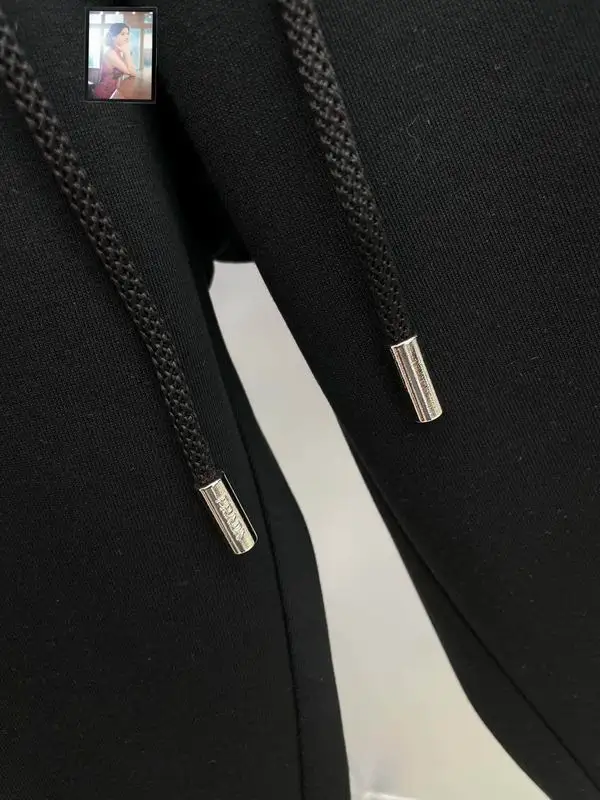 Prada M-3XL 12yr31 (15)